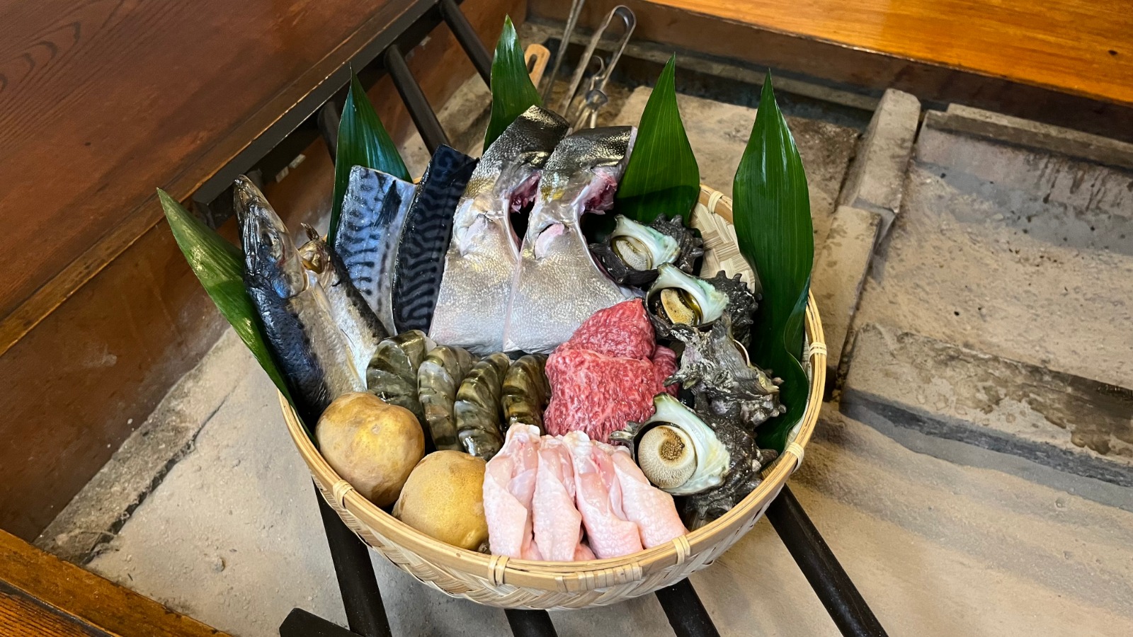 Unleash the Fun: Discover Izu's Hidden Gem - A Dog-Friendly Robatayaki Inn with Hot Springs in Ito City's Yukaku - News Directory 3